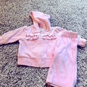 Light pink Velour outfit. Girl 6mos
